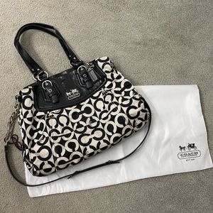 COACH MAGGIE PURSE - Black/White/Silver